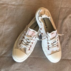 Converse sneakers Like new!